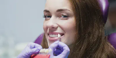 /img/32515-teeth-whitening-custom-trays.webp