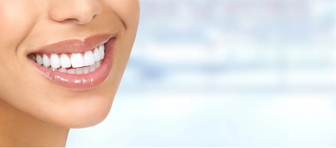 /img/32533-teeth-whitening-reviews.webp