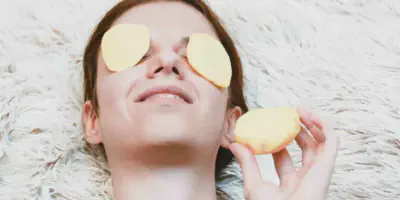 /img/32552-potatoes-for-face-whitening-8.webp